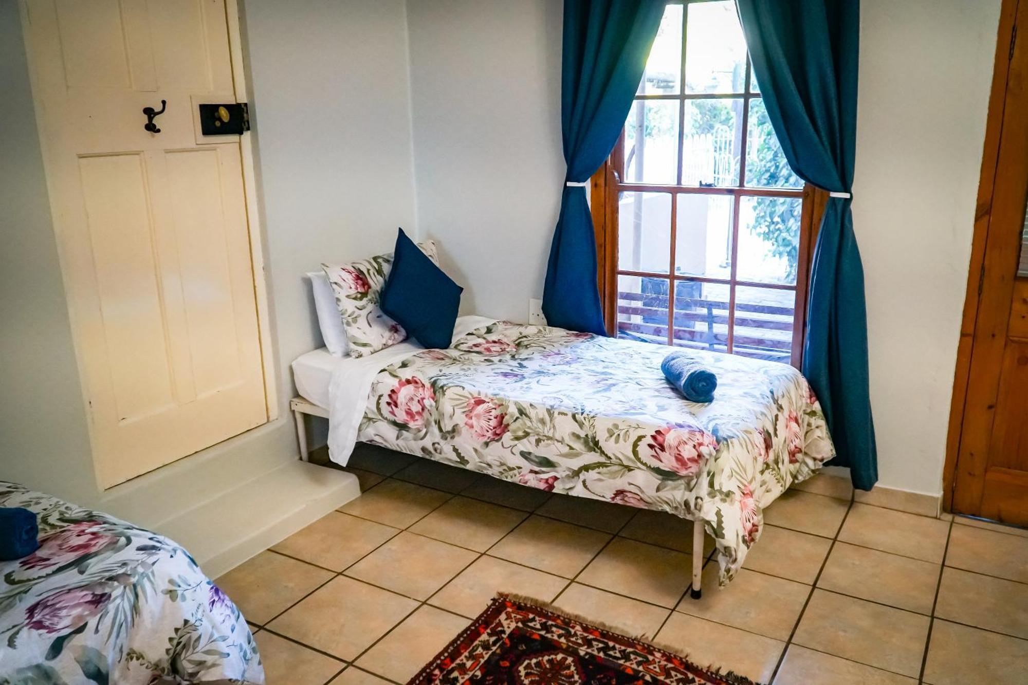 Outentique Accommodation Oudtshoorn Habitación foto